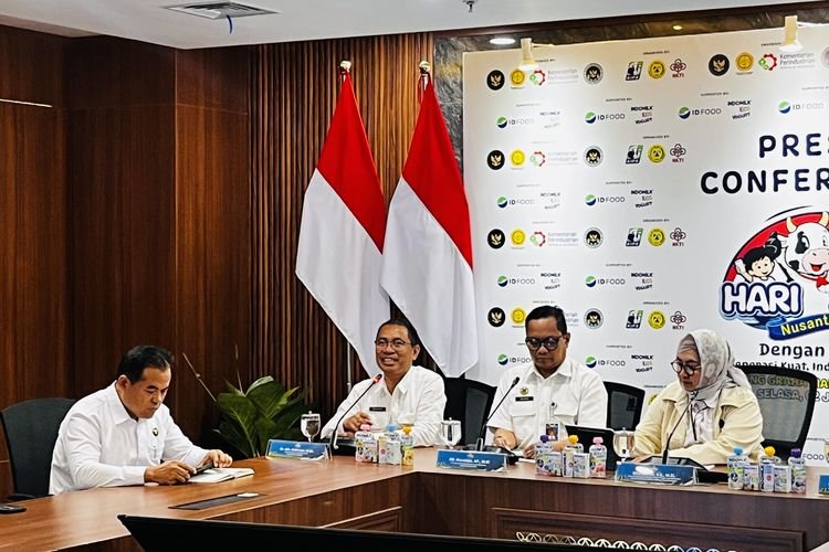 Modal "Cuma" Rp 5 Miliar, Kementan Suruh Warga Bikin Dapur Susu Buat Program Makan Gratis. Gimana Logikanya? 🤔🥛
